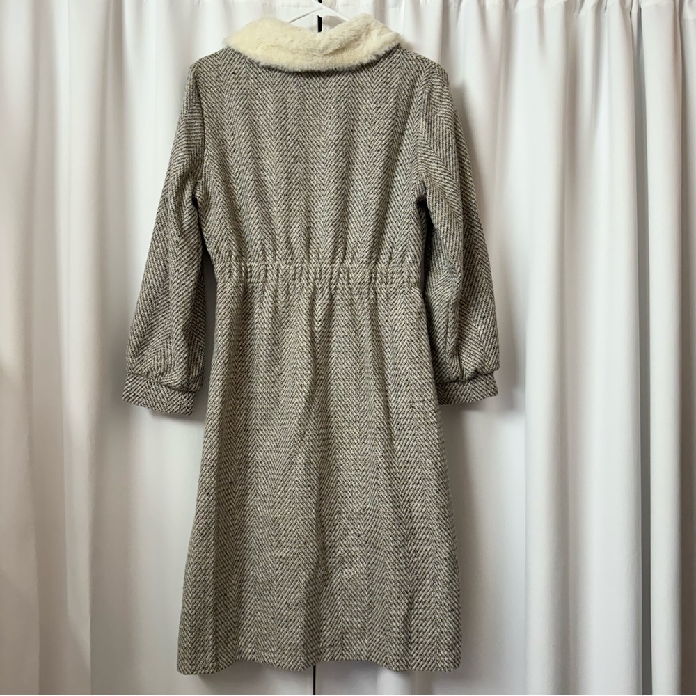 NWT Kawaii Tweed Winter Dress With Cream Faux Fur Peter Pan Collar - Picture 3 of 9